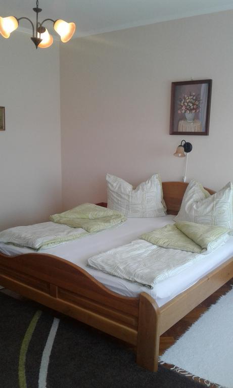 Lazar Apartmanok Хевіз Екстер'єр фото