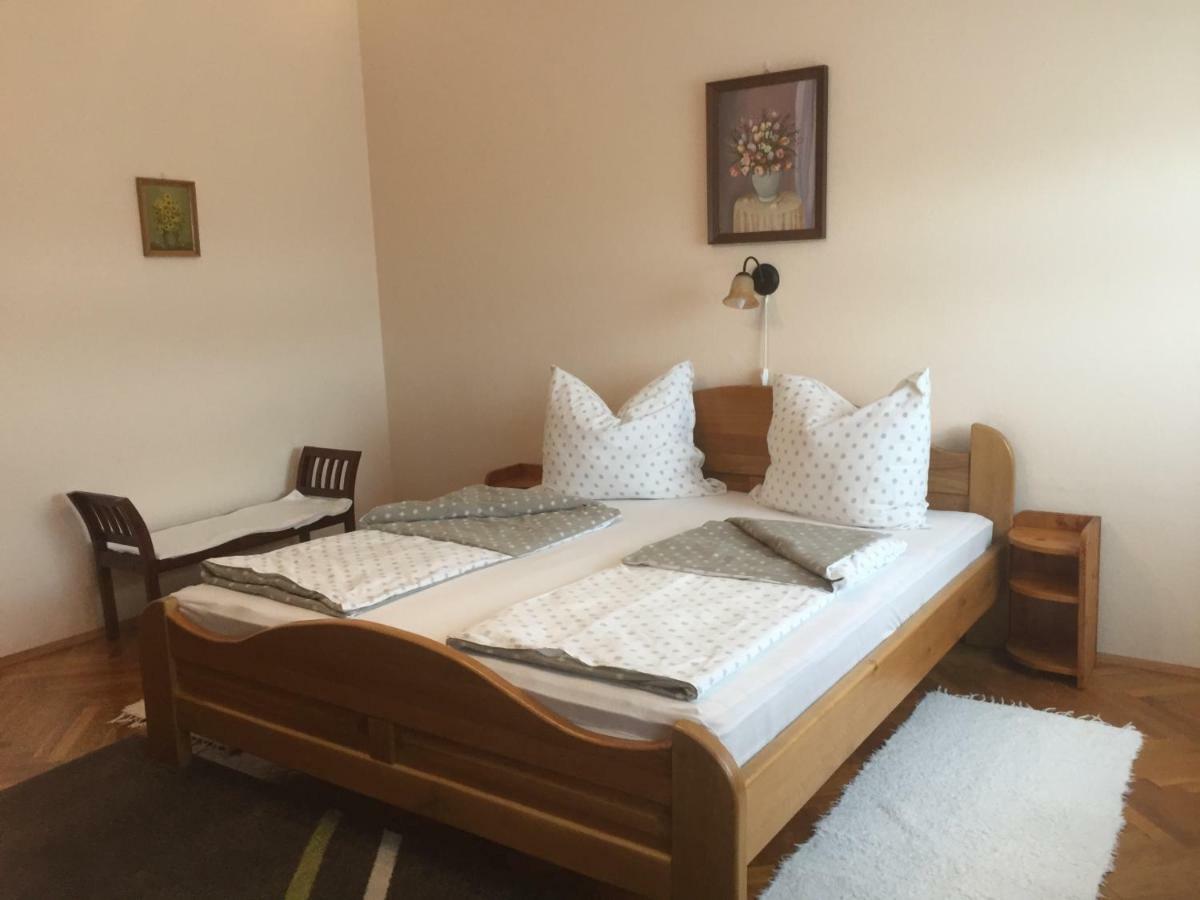 Lazar Apartmanok Хевіз Екстер'єр фото